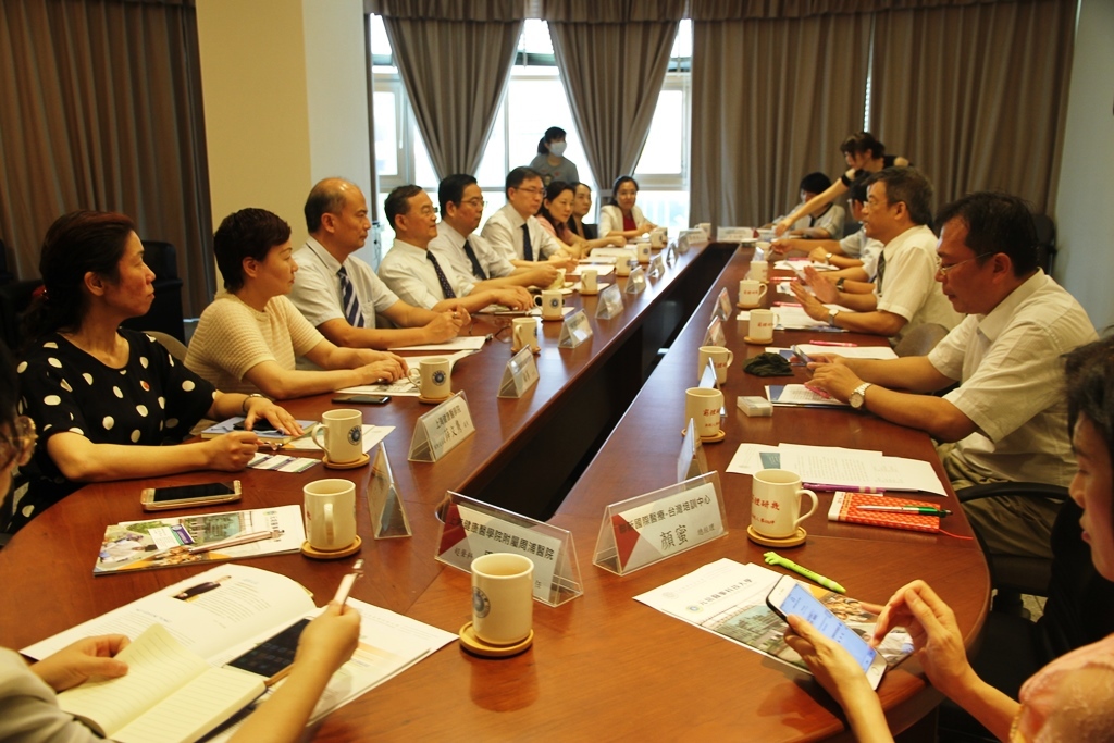 上海健康醫學院來訪與元培共同研商在大健康產業合作