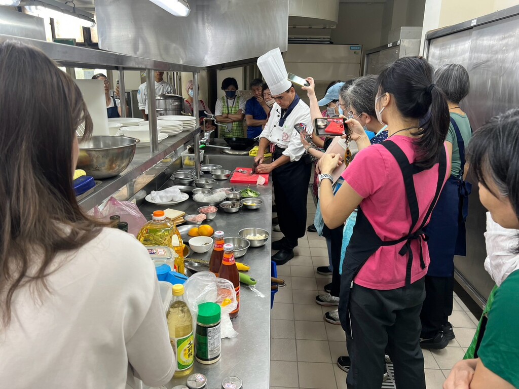 元培推廣零廚餘中式料理 邀請社區民眾到校體驗圖片