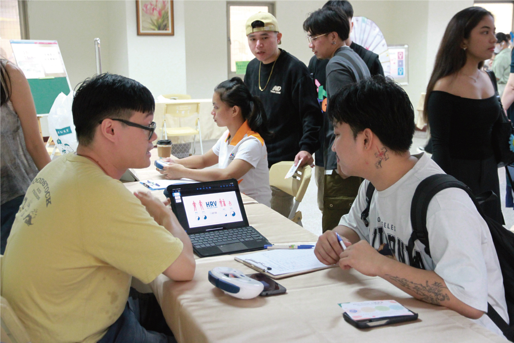 元培舉辦心旅市集「心境探測站HRV量測體驗」測量心境能量圖片