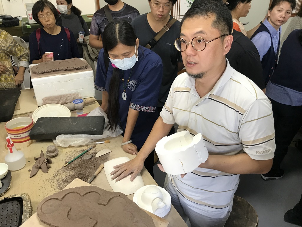 方柏欽老師獲邀在2020苗栗陶藝術節示範陶藝實作