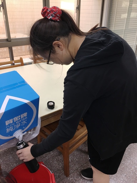 元培鼓勵同學自備環保杯圖片