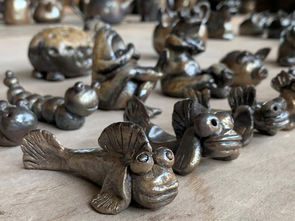 香山濕地彈塗魚也出現在香村社區陶藝產業扎根計畫學員作品中