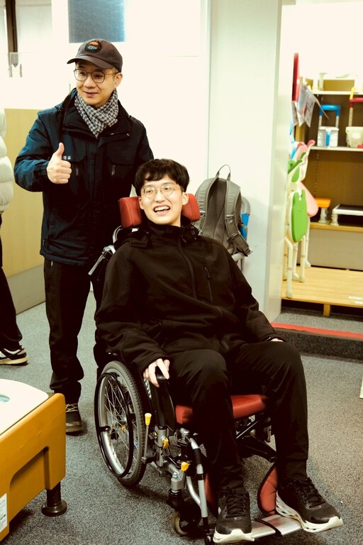 元培學生到日本移地學習，體驗最新輪椅的功能圖片