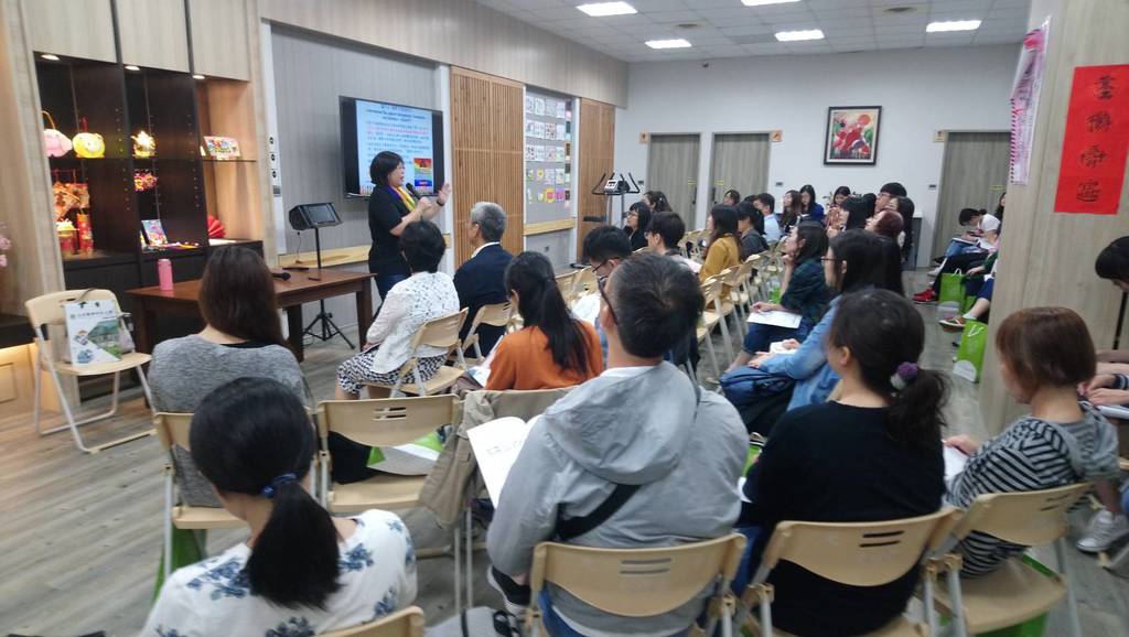 \國立彰化師範大學趙淑珠教授講述如何打造一個對多元性別有善的校園環境