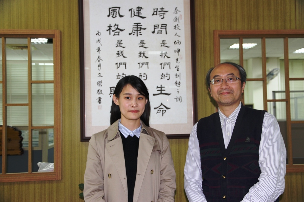 元培食科系第一位獲得日本博士校友鍾璇與協助她師長林錫斌老師合影