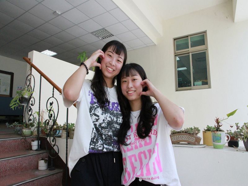 賴巧芬、賴巧容雙胞姊妹都讀元培但有不同科系專業圖片