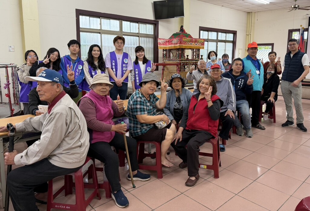 社區長輩對元培帶領小學生來關懷服務給予高度評價圖片