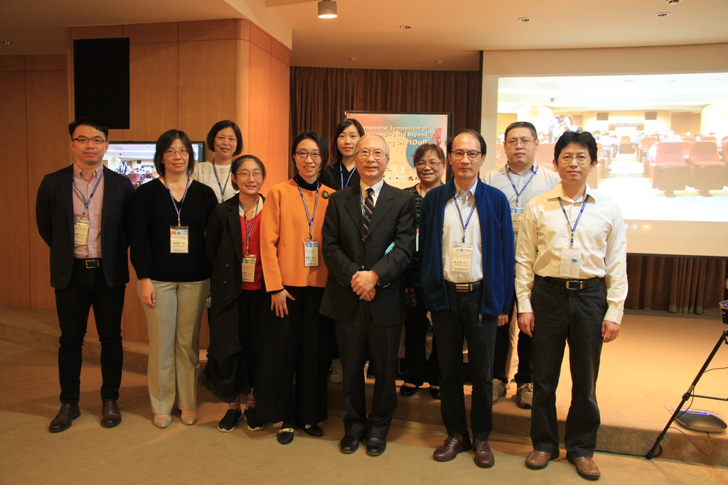 元培周宜宏副校長(中)帶領醫學影像放射技術系與國際處團隊，舉辦2021心臟影像國際研討會