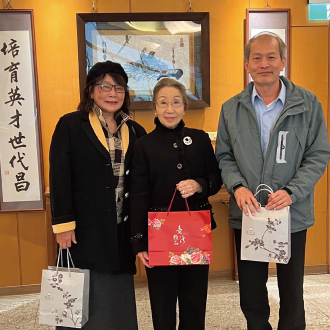 蔡雅賢董事長感謝元培退休師長們多年的付出