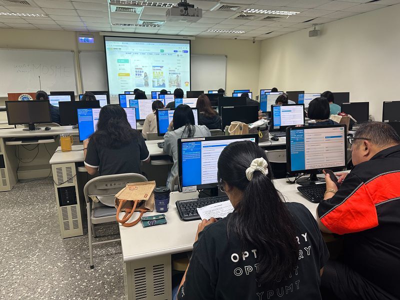 AIGC數位生產力工作坊課後即進行AI證照考試圖片