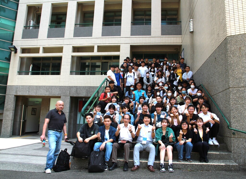日本順天堂大學師生到元培醫放系交流學習，系上師生熱烈歡迎
