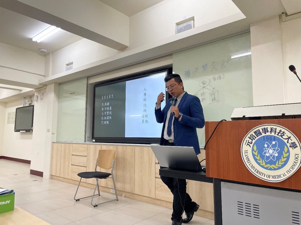課指組辦理議事知能講座逢邀請甲大學前學生議會議長葉淯平主講
