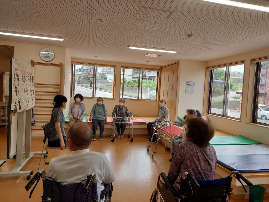 元培師生參訪富山市CARE-SUPPORT MAKI高齡日照中心