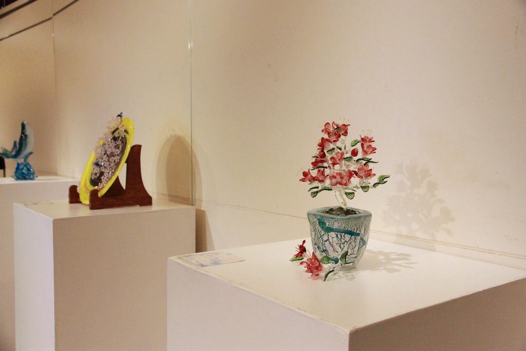 「綻放」Bloom in Glass：光影之間，花開如夢」玻璃展在元培光宇藝術中心浪漫開展圖片