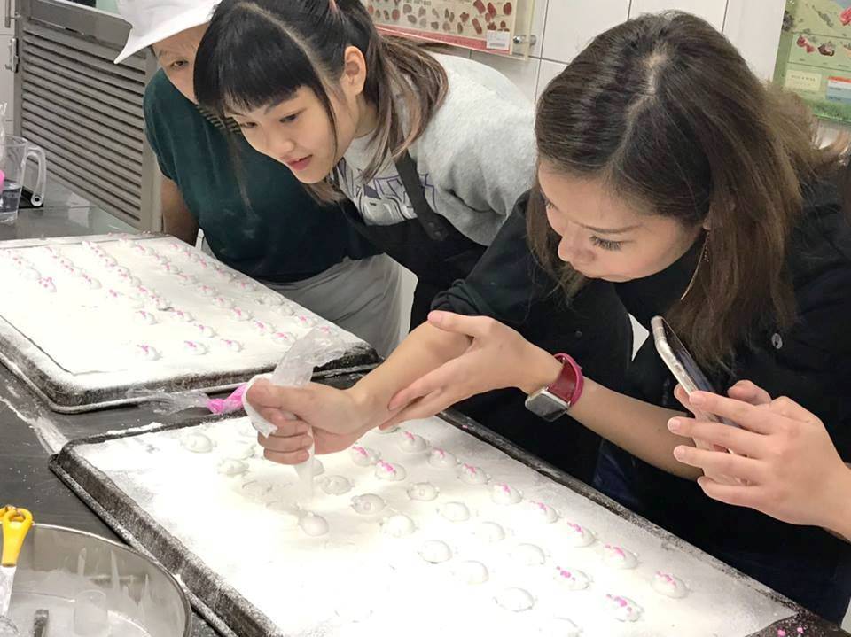 元培餐管系大小攜手共伴前行體驗活動老師同學們做出的3D造型棉花糖